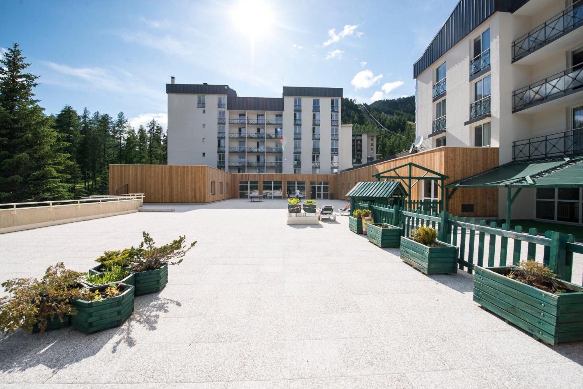 Villages Clubs Du Soleil - Montgenèvre Exteriör bild